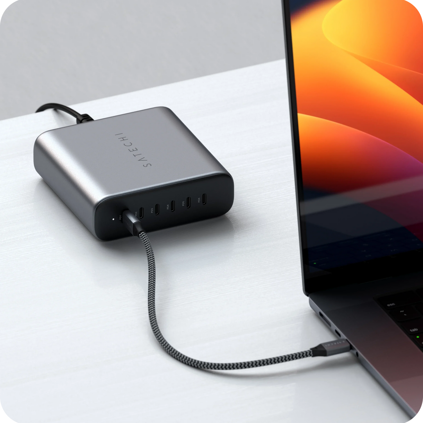 Cargador Satechi GaN de 6 puertos USB-C de 200W