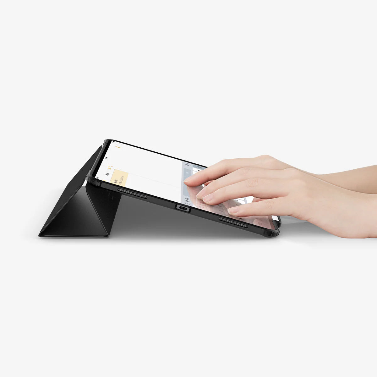 Funda Spigen Ultra Hybrid Pro para iPad Pro 13” (2024)